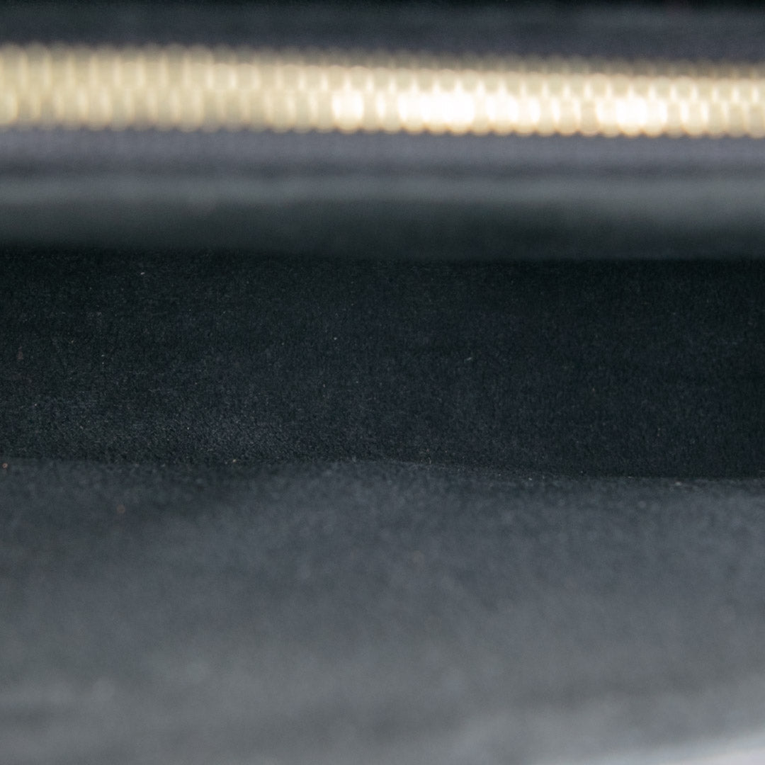 LOUIS VUITTON Victoire Monogram- Black