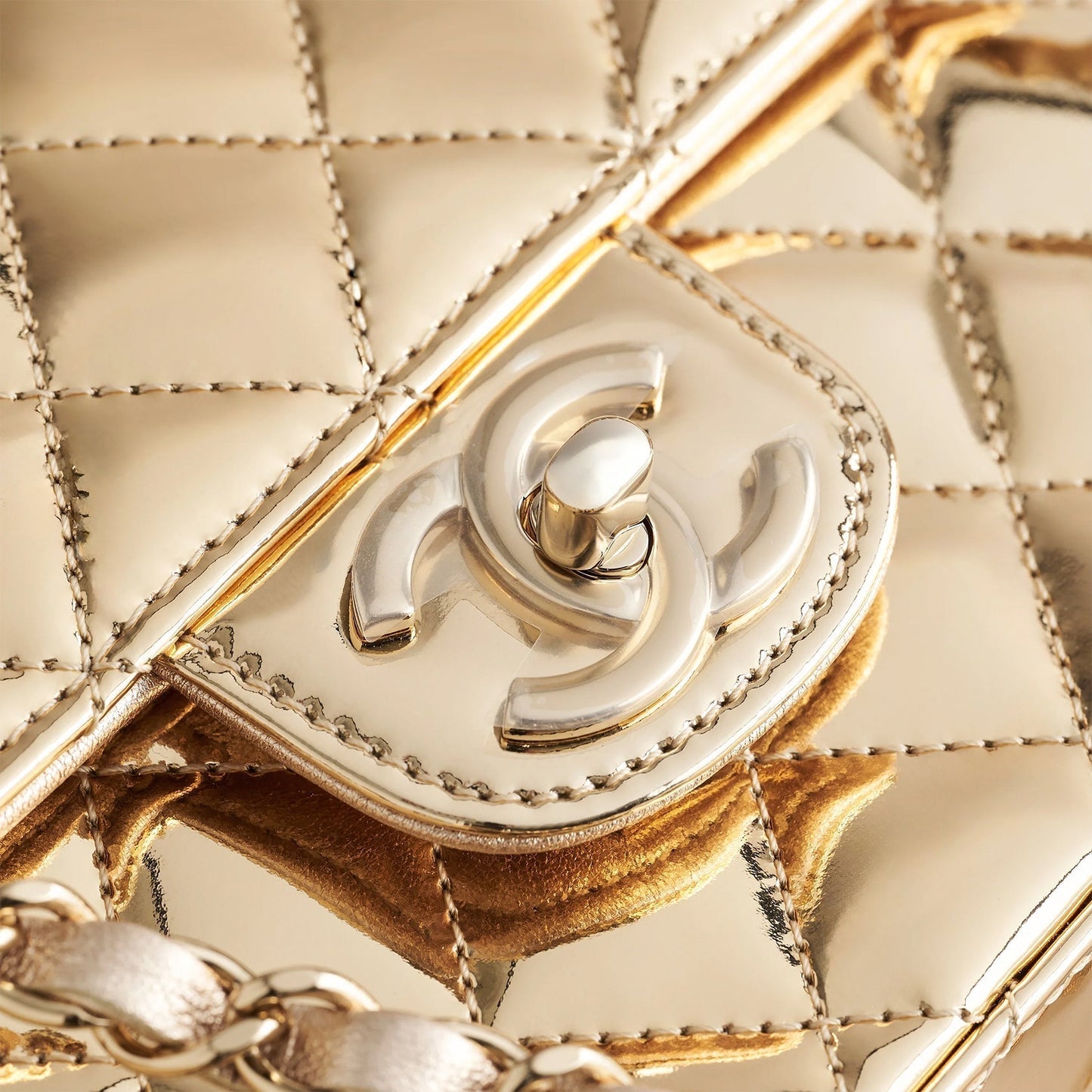 Chanel Quilted Flapbag Star Coin Small 7 Calfskin Metallic Gold w/ Chain Gold Hardware