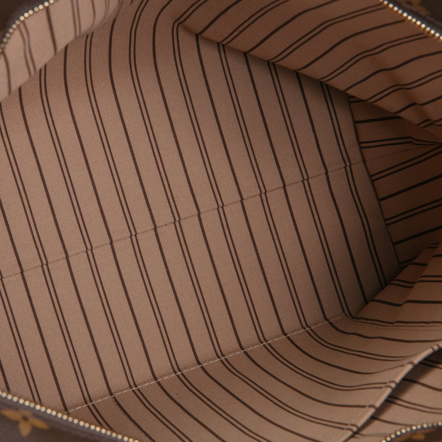 LOUIS VUITTON Mezzo Monogram