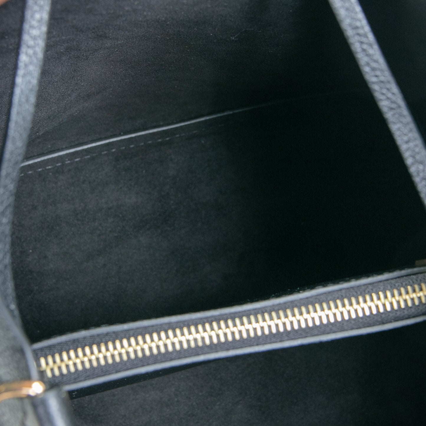 LOUIS VUITTON Monogram Empreinte NeoNoe MM - Black