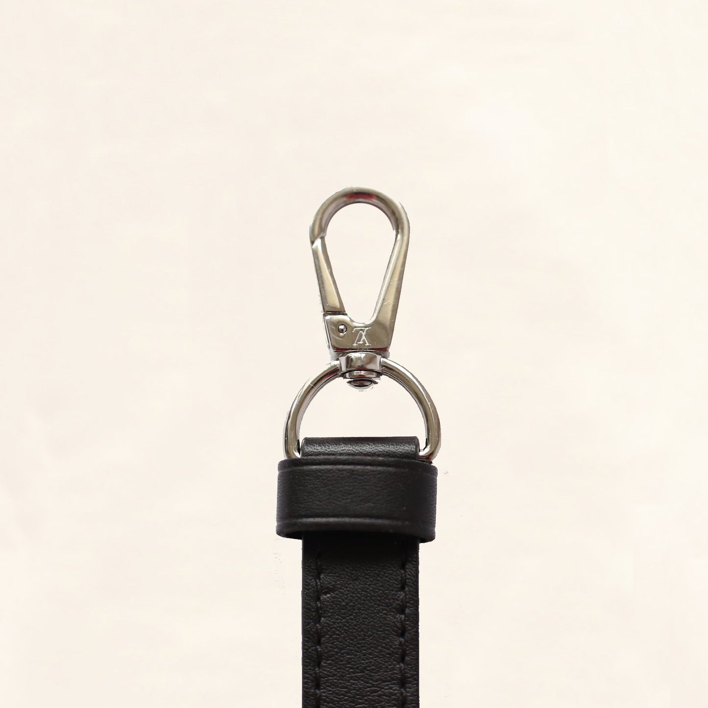 Louis Vuitton | Black and White Plaited Leather Capucines | BB