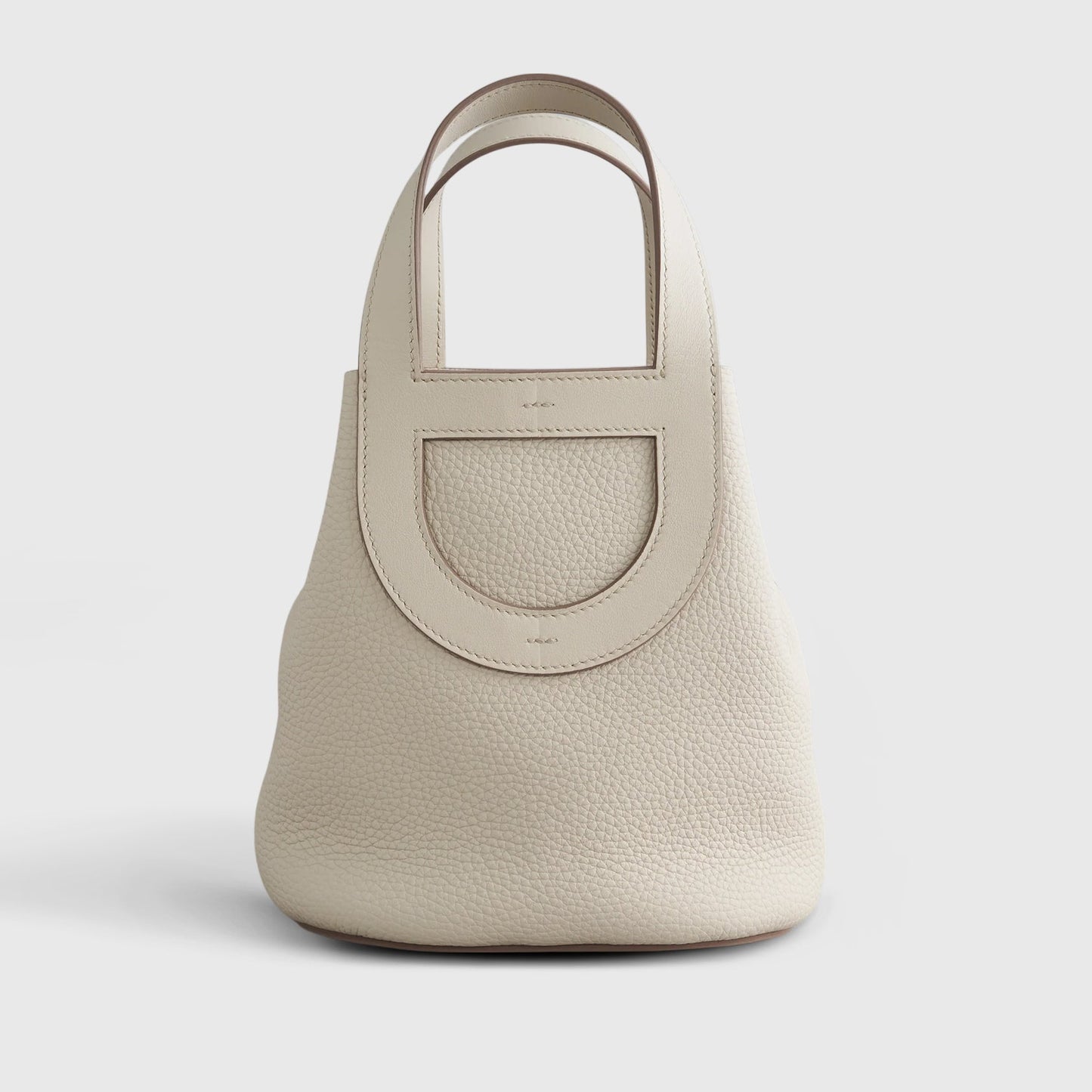Hermès In-The-Loop Bag 18 Clemence, Swift Beton Gold Hardware