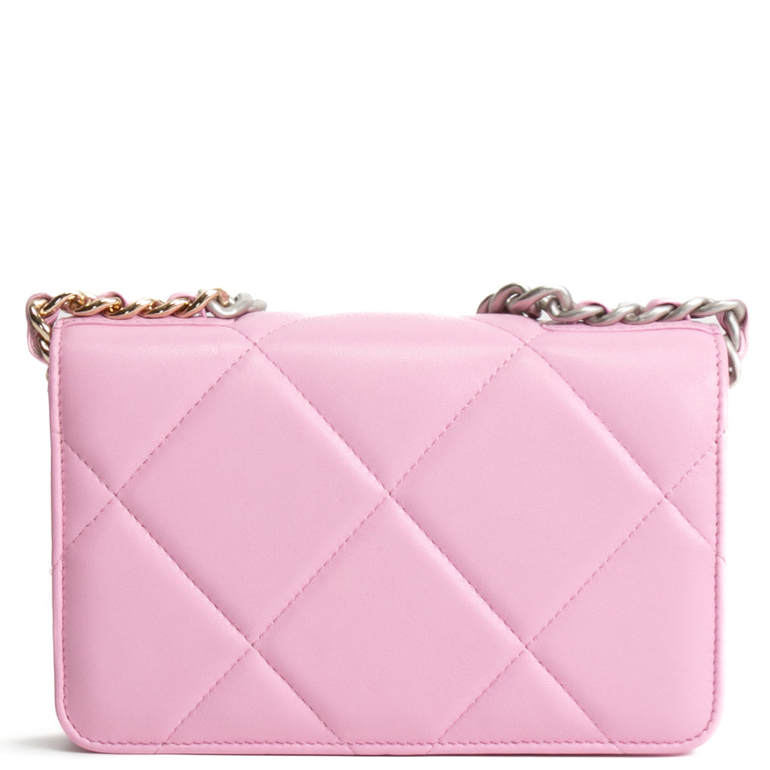 CHANEL 19 Wallet on Chain - Pink