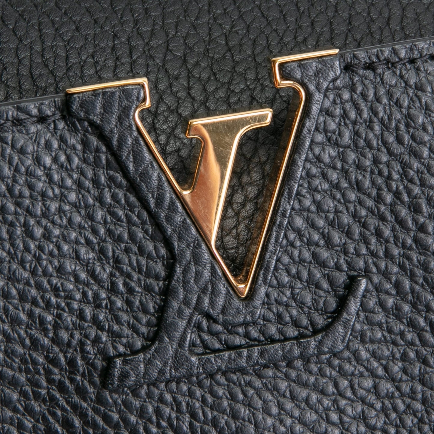 LOUIS VUITTON Taurillon Leather Capucines Mini - Black
