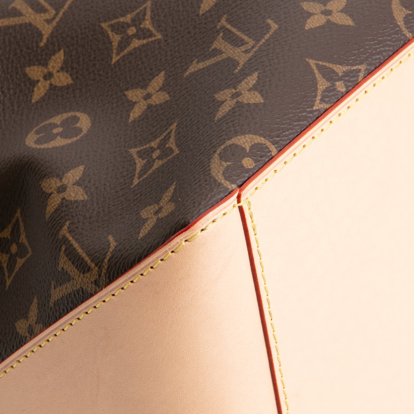 LOUIS VUITTON Mezzo Monogram