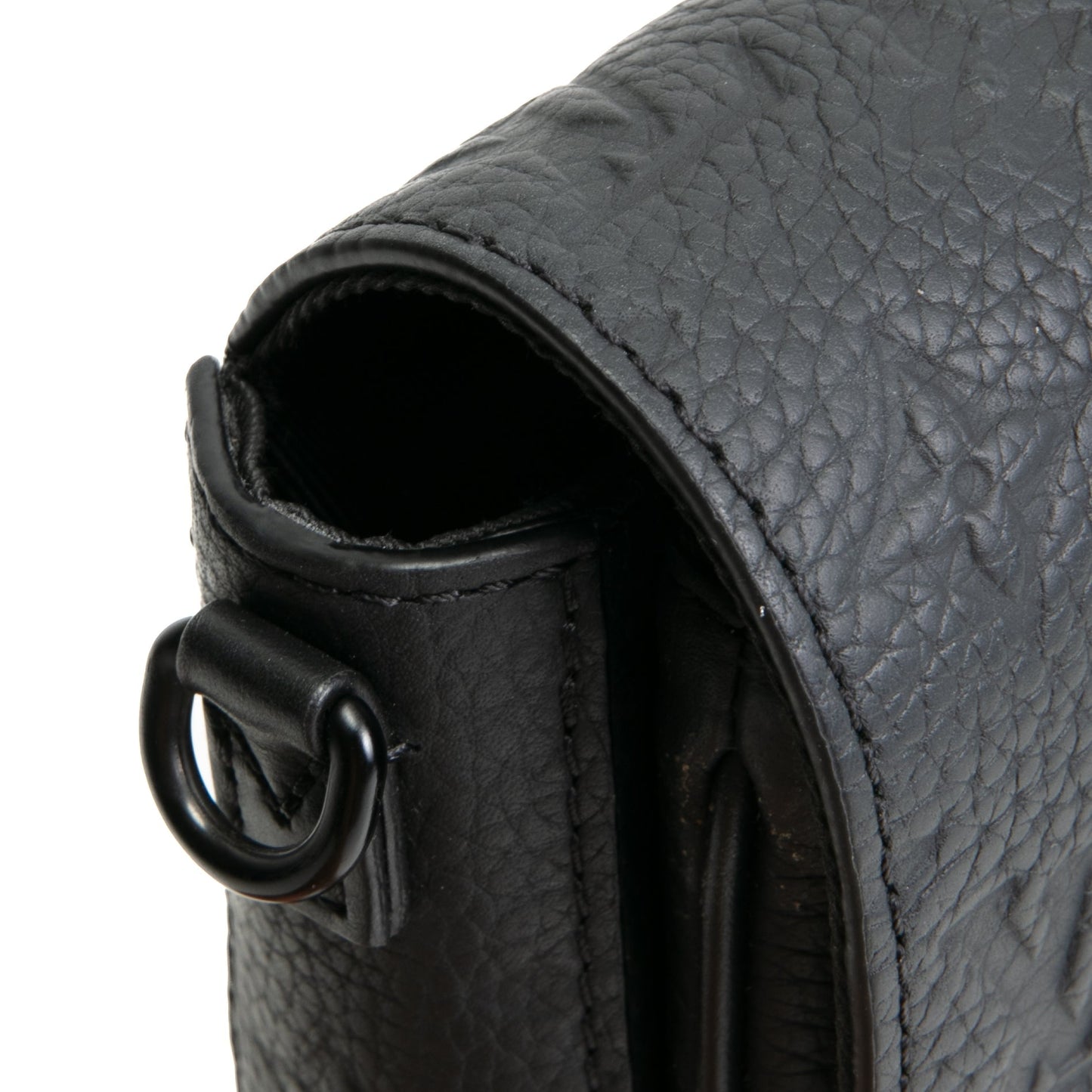 LOUIS VUITTON S-Lock Vertical Wearable Wallet - Black