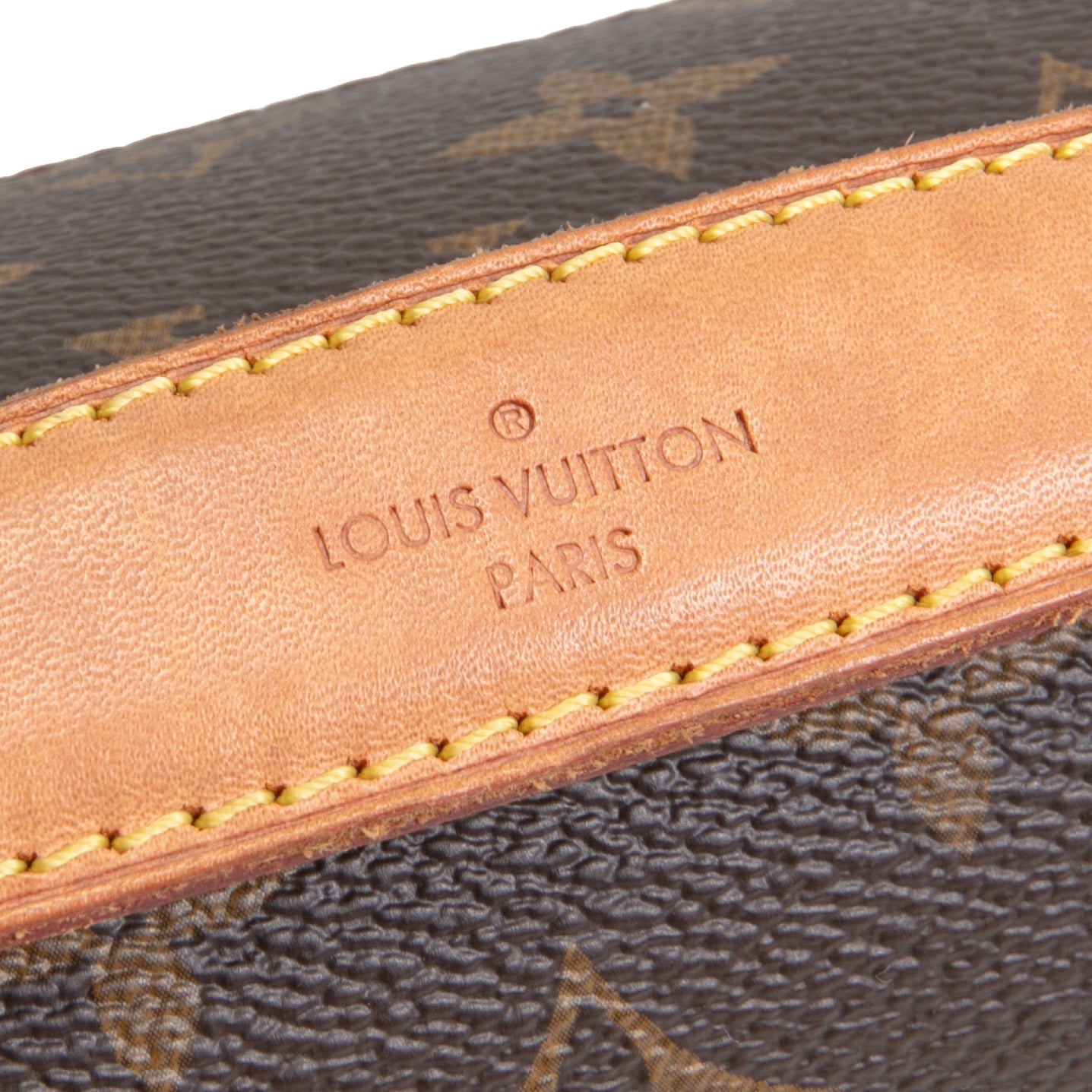 LOUIS VUITTON Pochette Metis Monogram