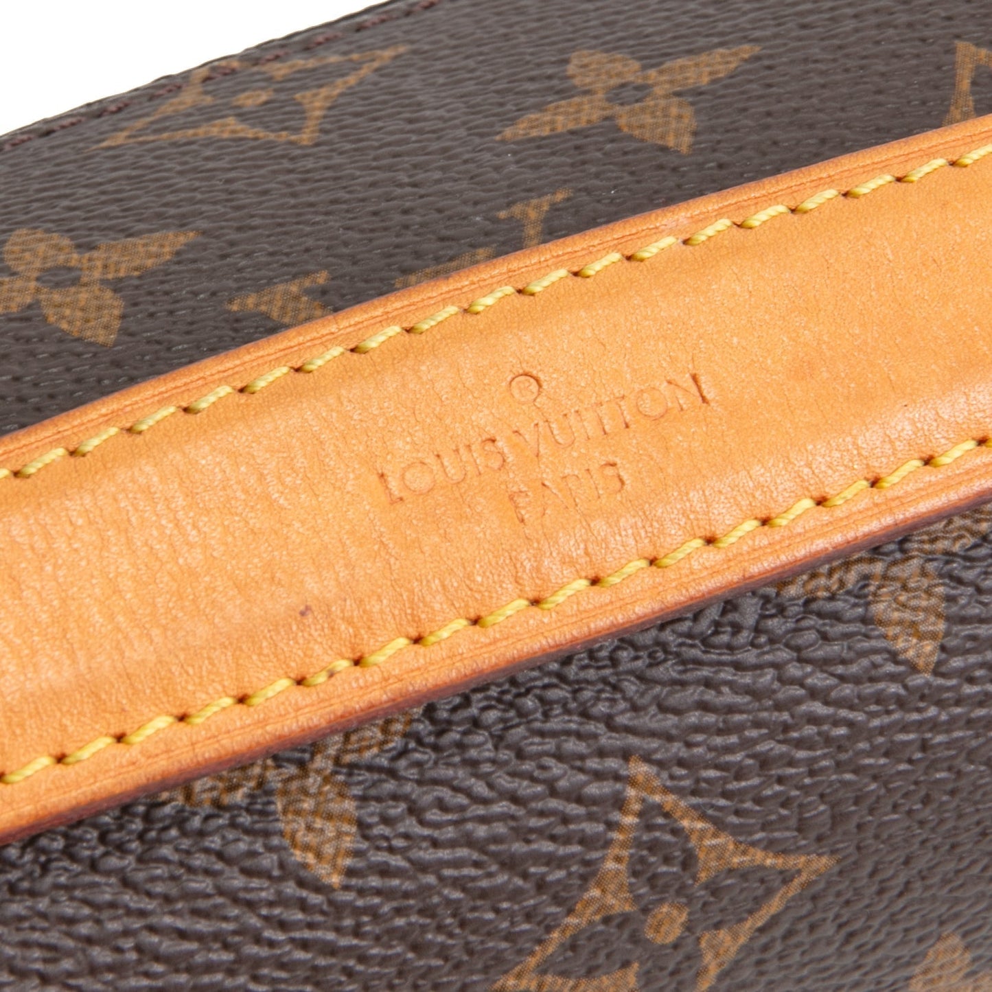 LOUIS VUITTON Pochette Metis Monogram