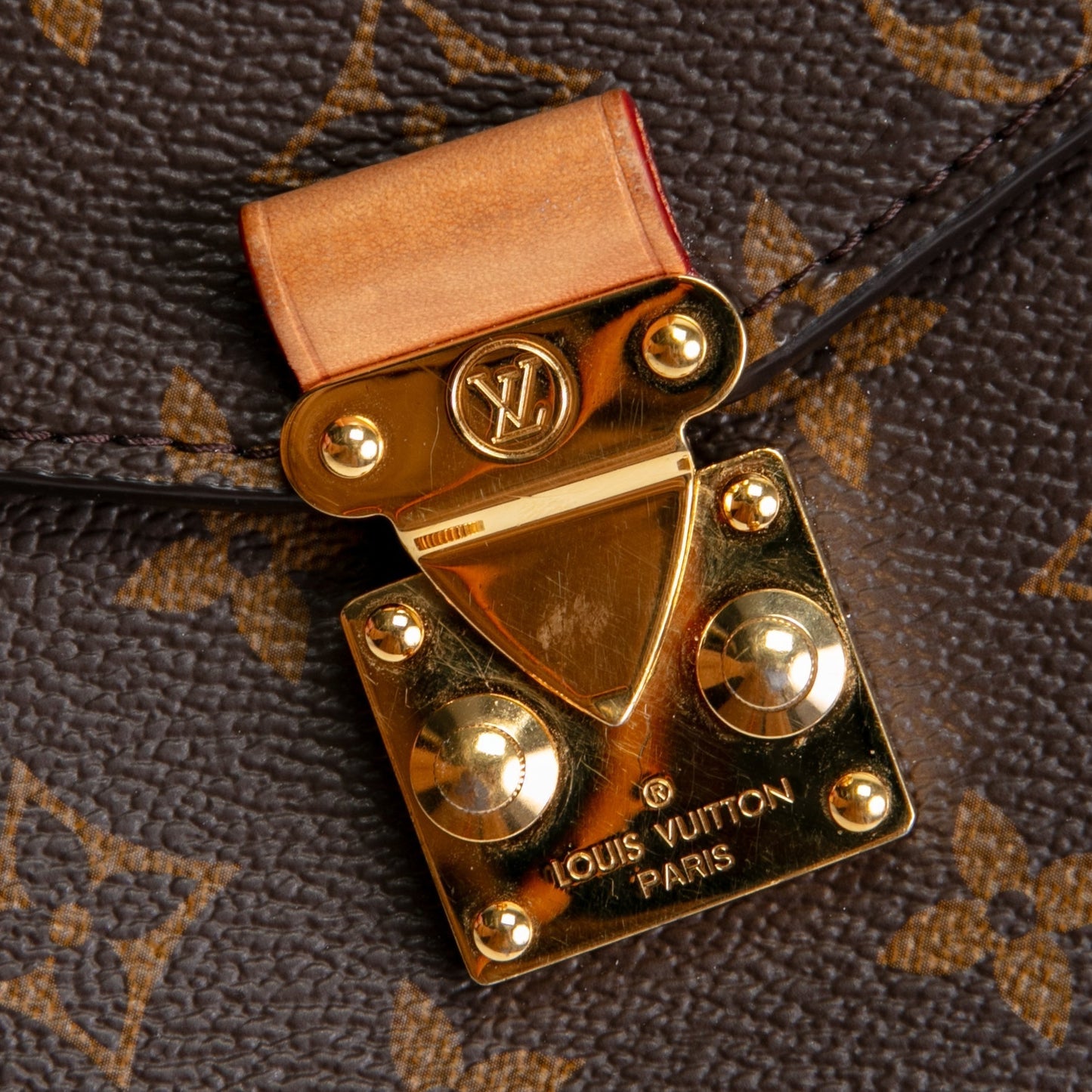 LOUIS VUITTON Pochette Metis Monogram