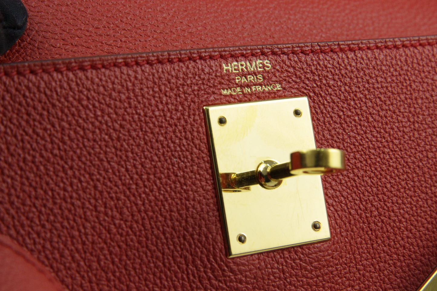 Hermes Kelly 28 Rouge Casaque Togo with Gold Hardware