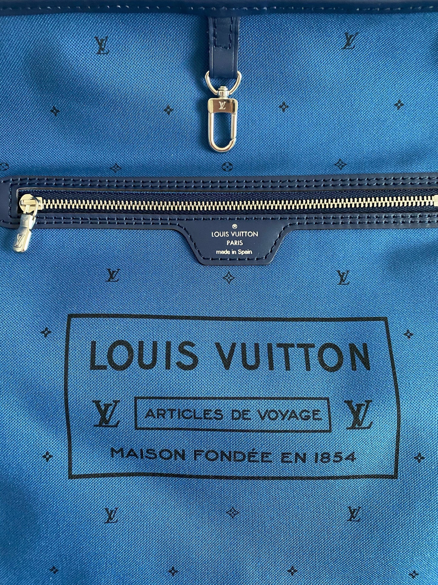 Louis Vuitton | Escale Neverfull Tie Dye | M45128