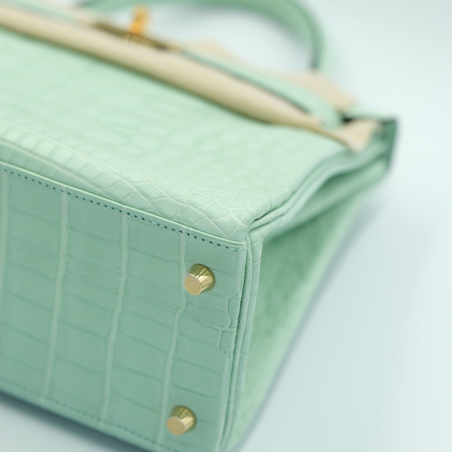 Hermes Kelly 28 Retourne Vert d'Eau Matte Alligator with Gold Hardware
